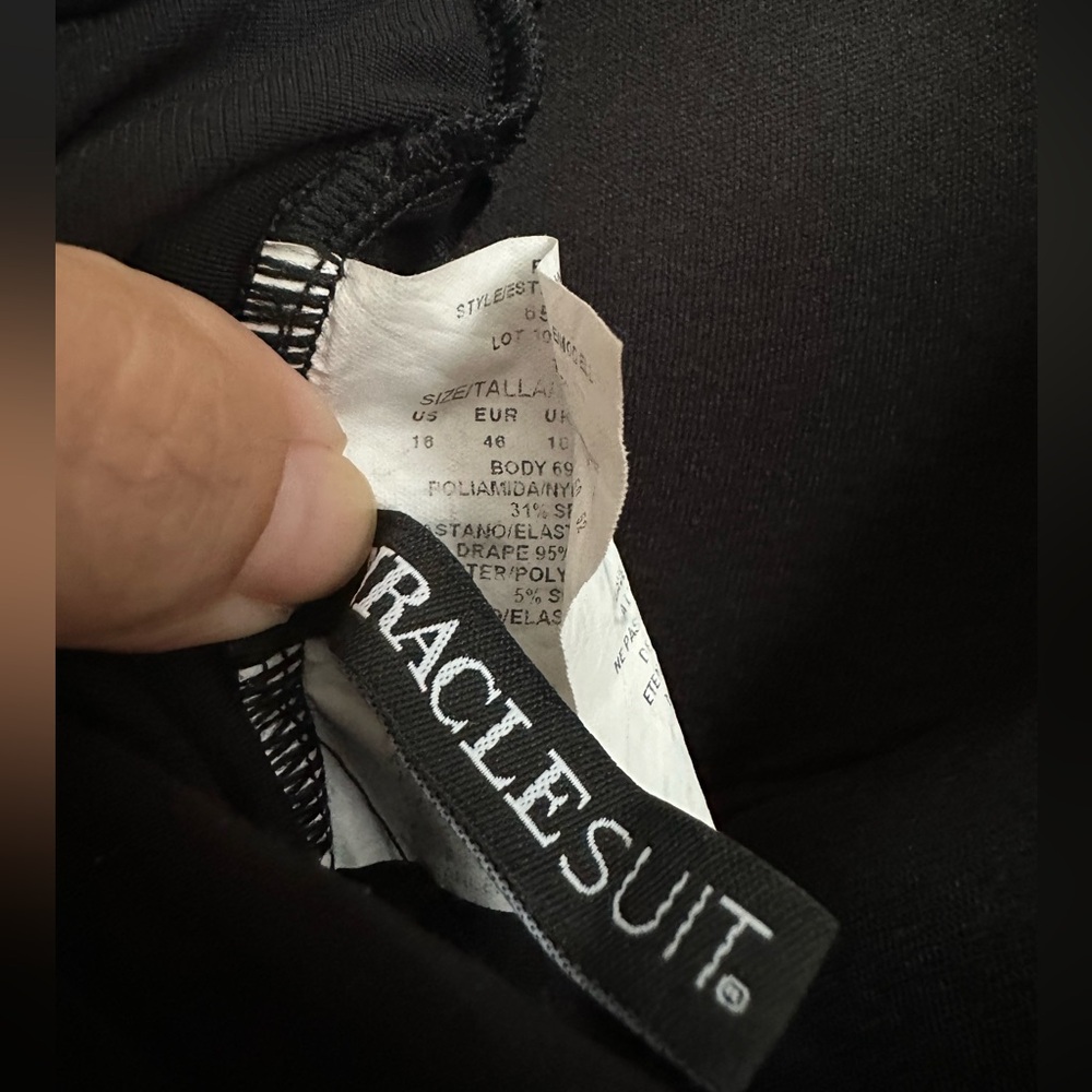 Miraclesuit bathing suit - Picture 6 of 6